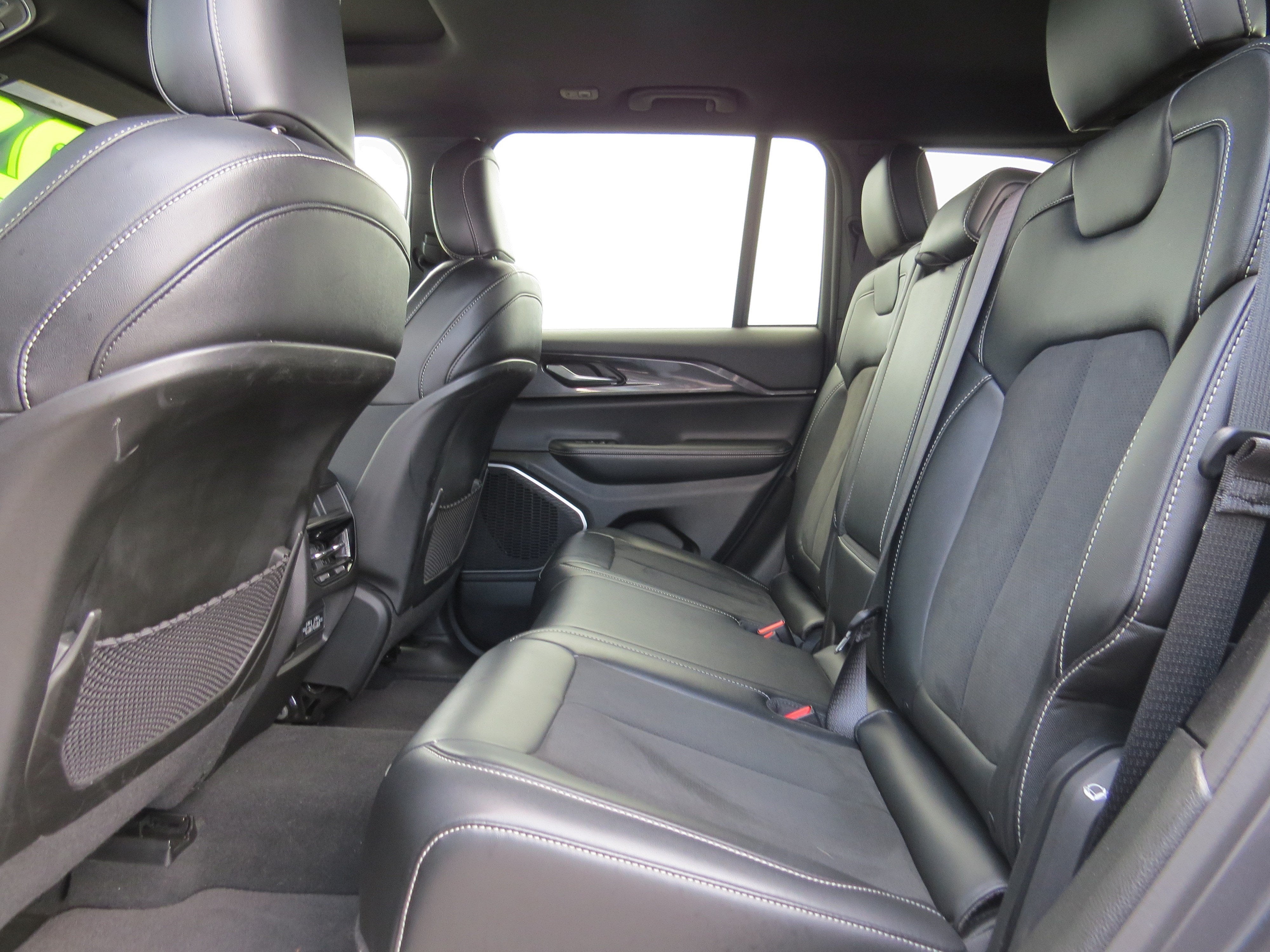 2022 Jeep Grand Cherokee Altitude 4x2