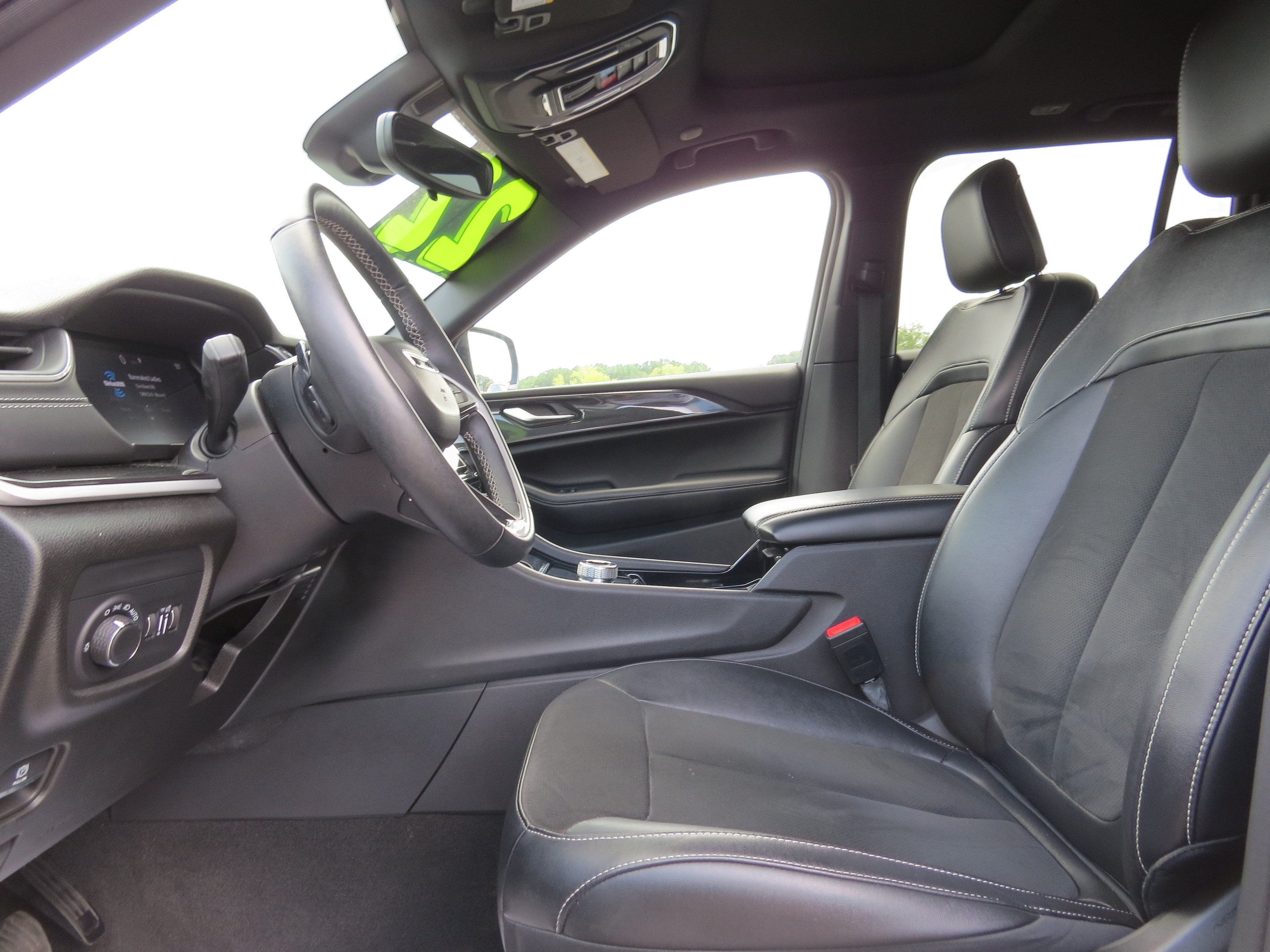 2022 Jeep Grand Cherokee Altitude 4x2