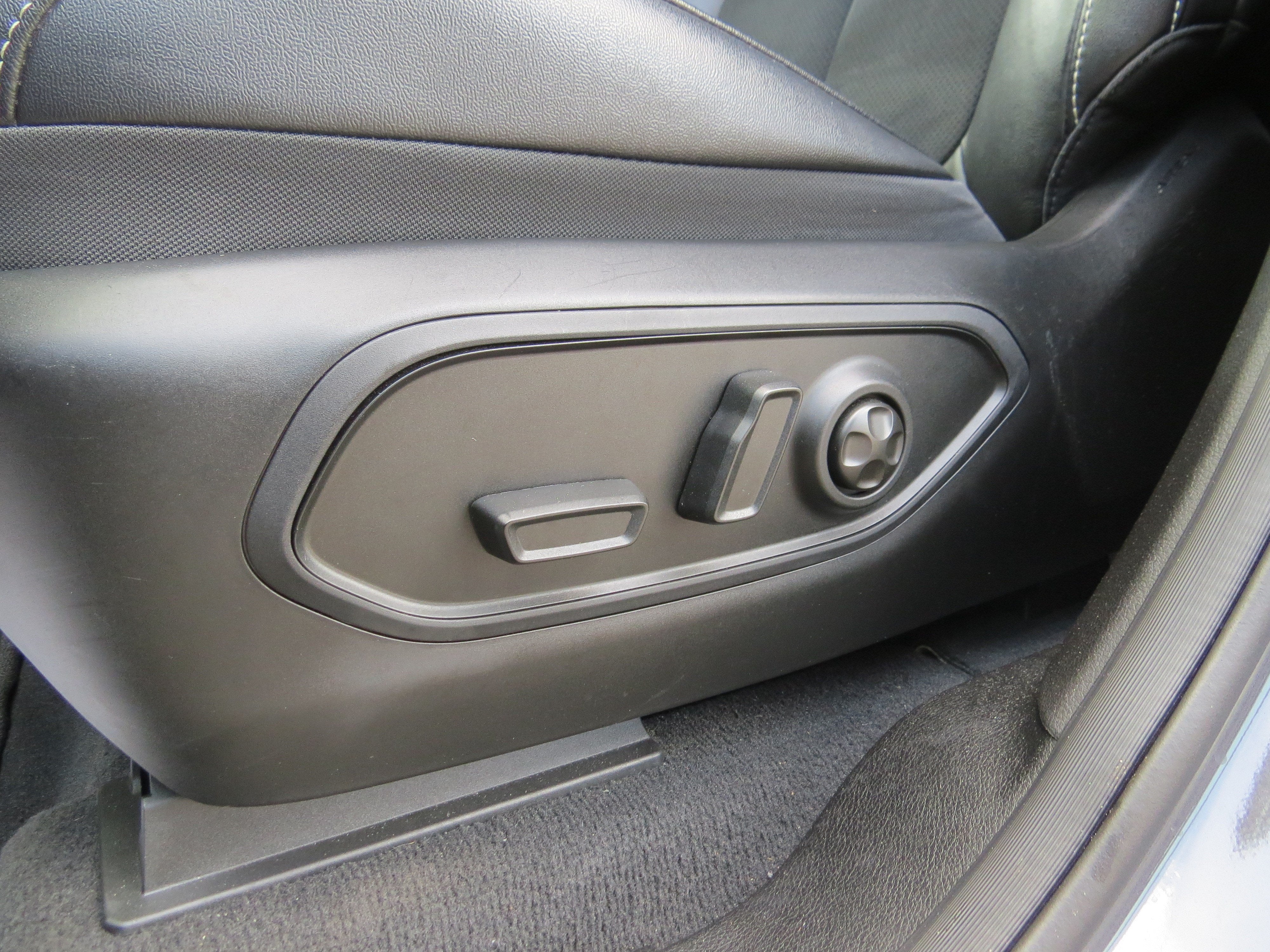2022 Jeep Grand Cherokee Altitude 4x2