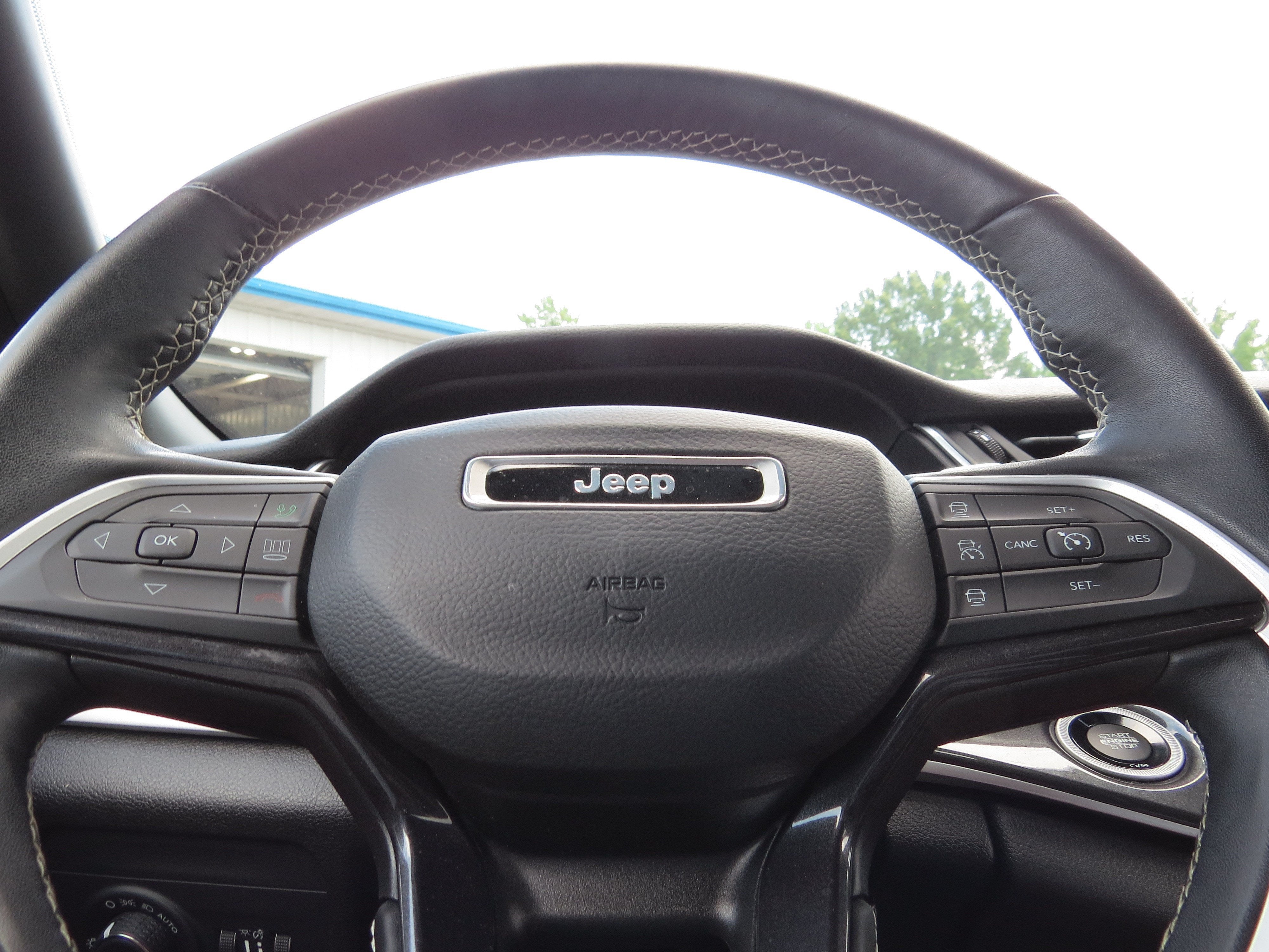 2022 Jeep Grand Cherokee Altitude 4x2