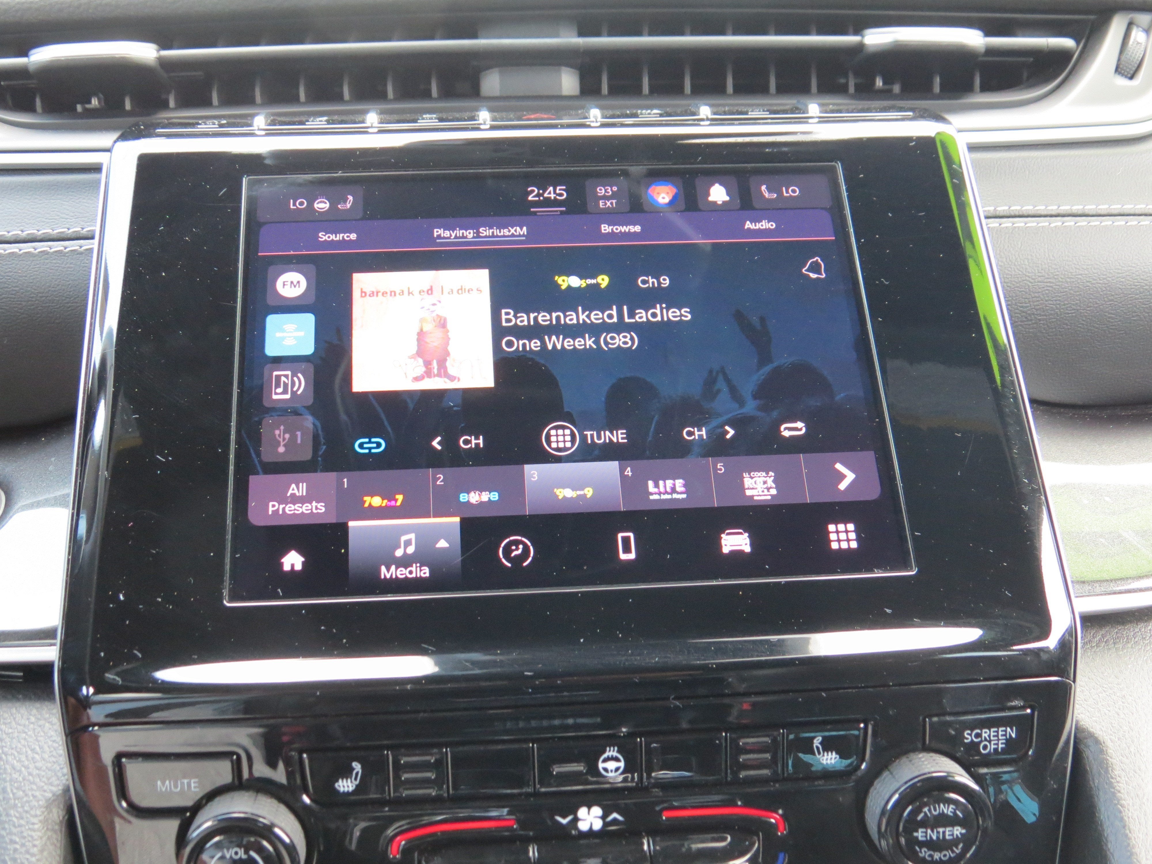 2022 Jeep Grand Cherokee Altitude 4x2