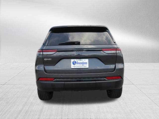 2022 Jeep Grand Cherokee Altitude 4x2