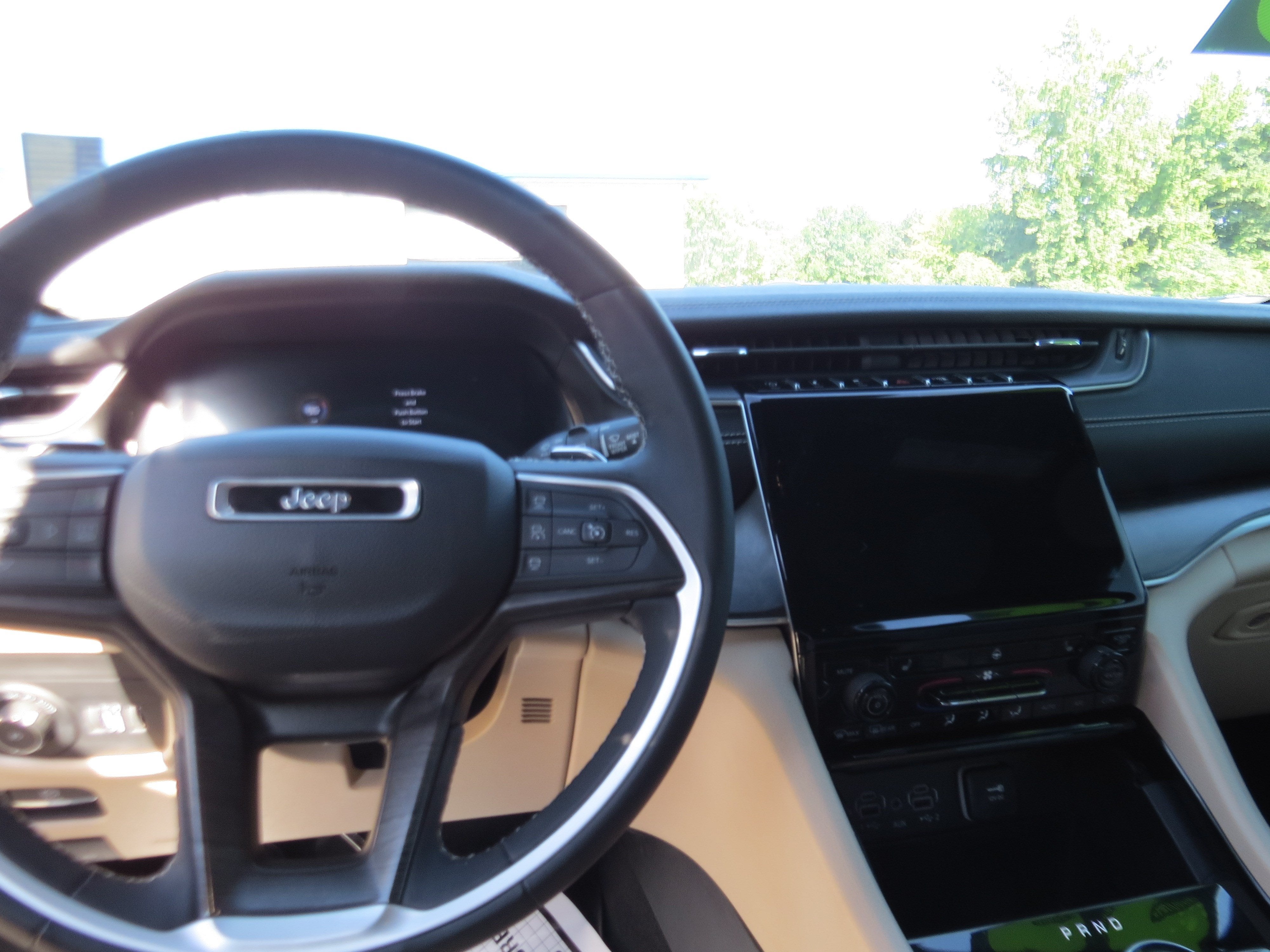 2023 Jeep Grand Cherokee Limited 4x2