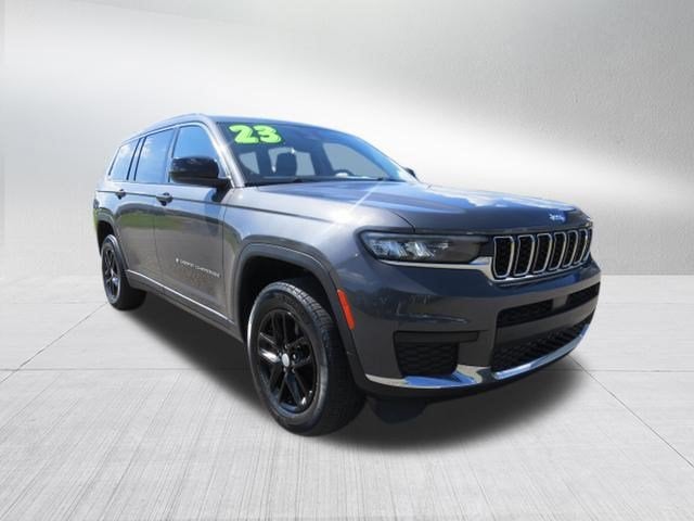 2023 Jeep Grand Cherokee L Laredo 4x2