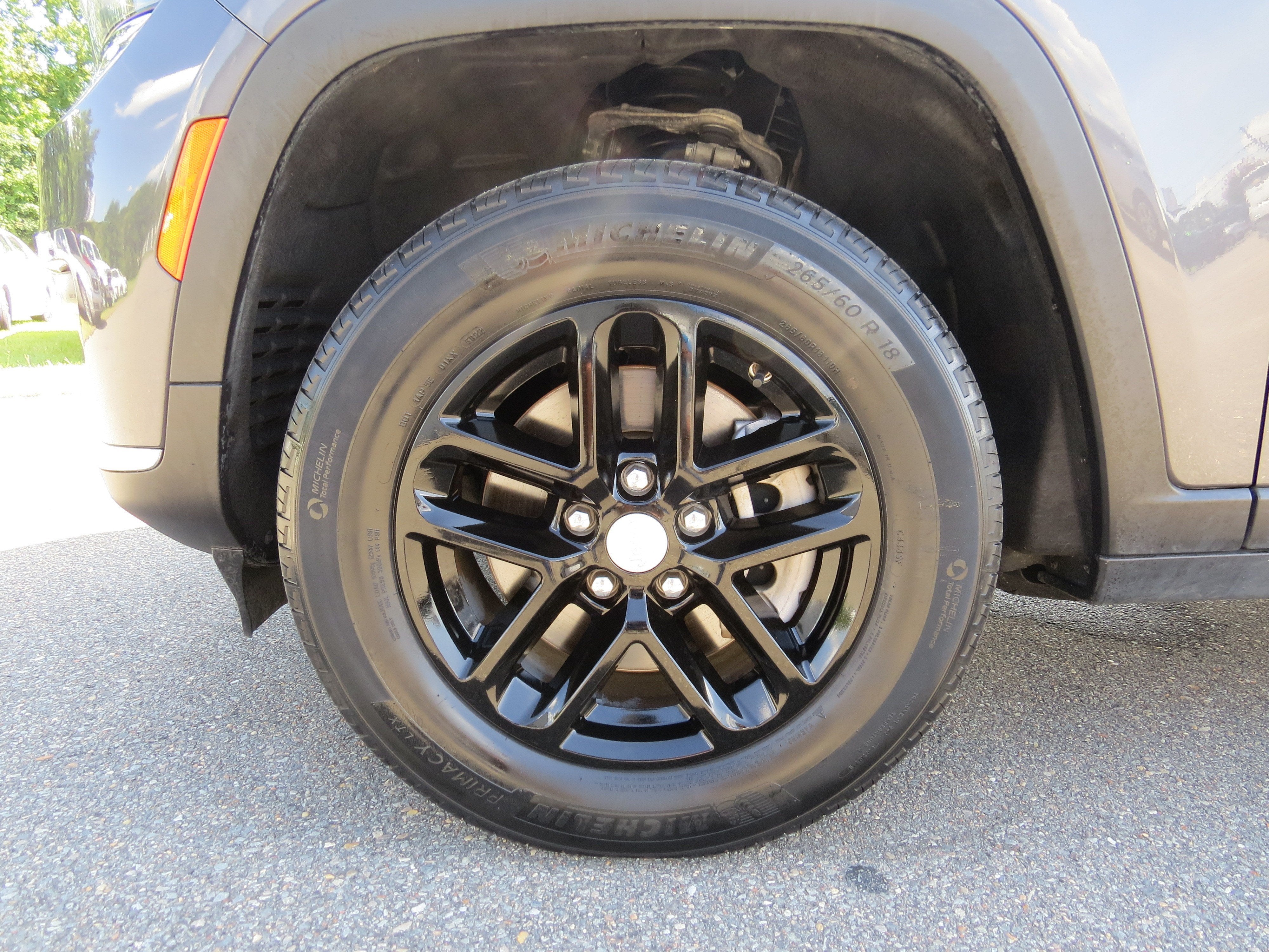 2023 Jeep Grand Cherokee L Laredo 4x2