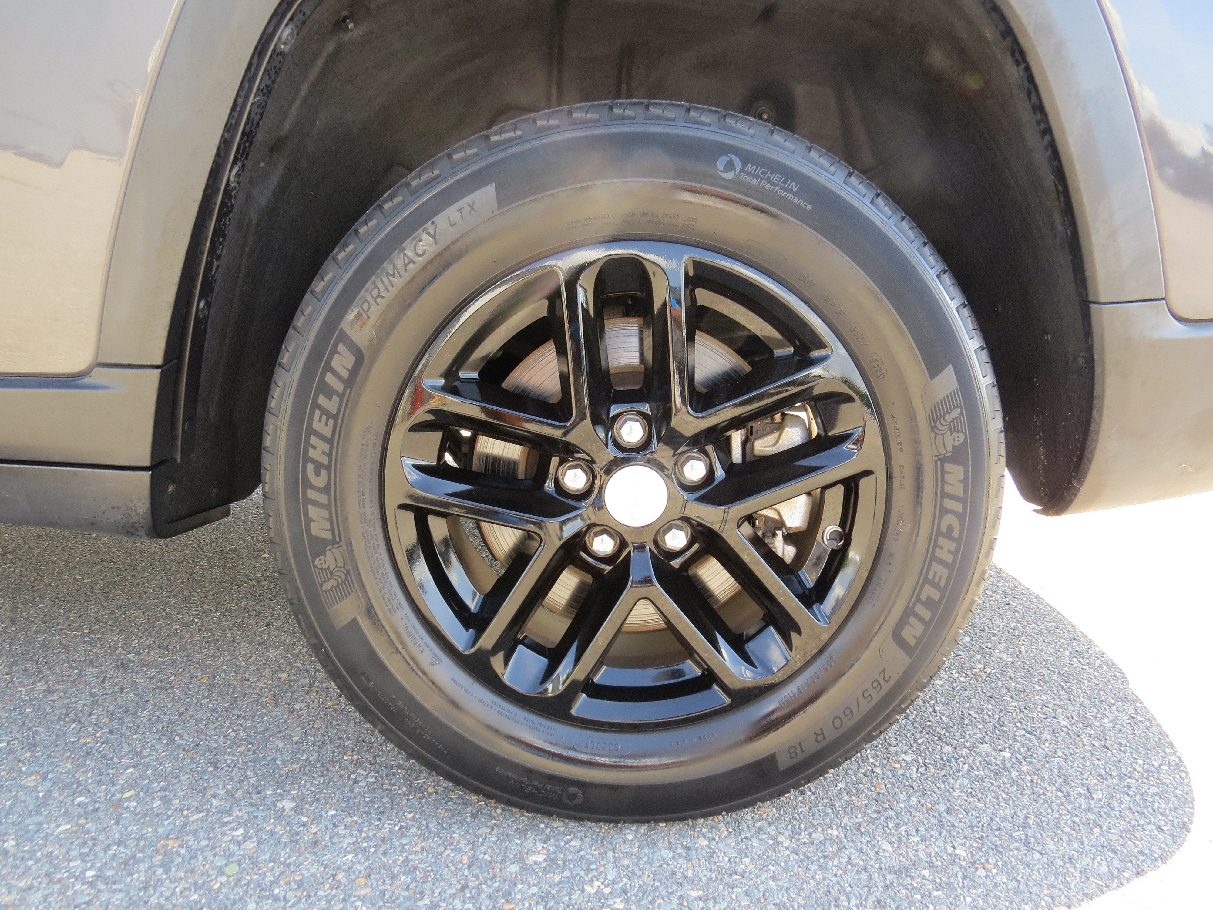 2023 Jeep Grand Cherokee L Laredo 4x2