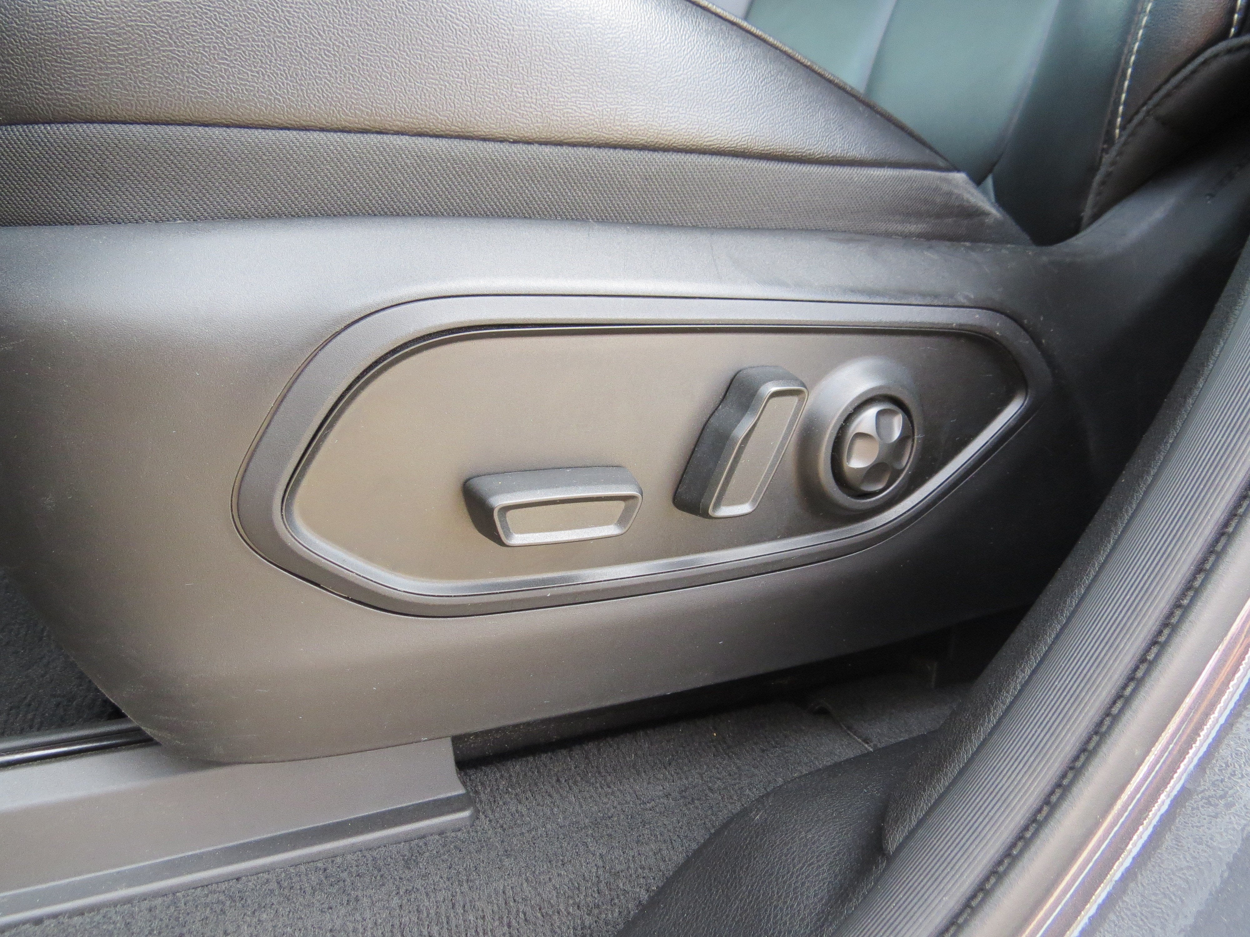 2023 Jeep Grand Cherokee L Limited 4x2