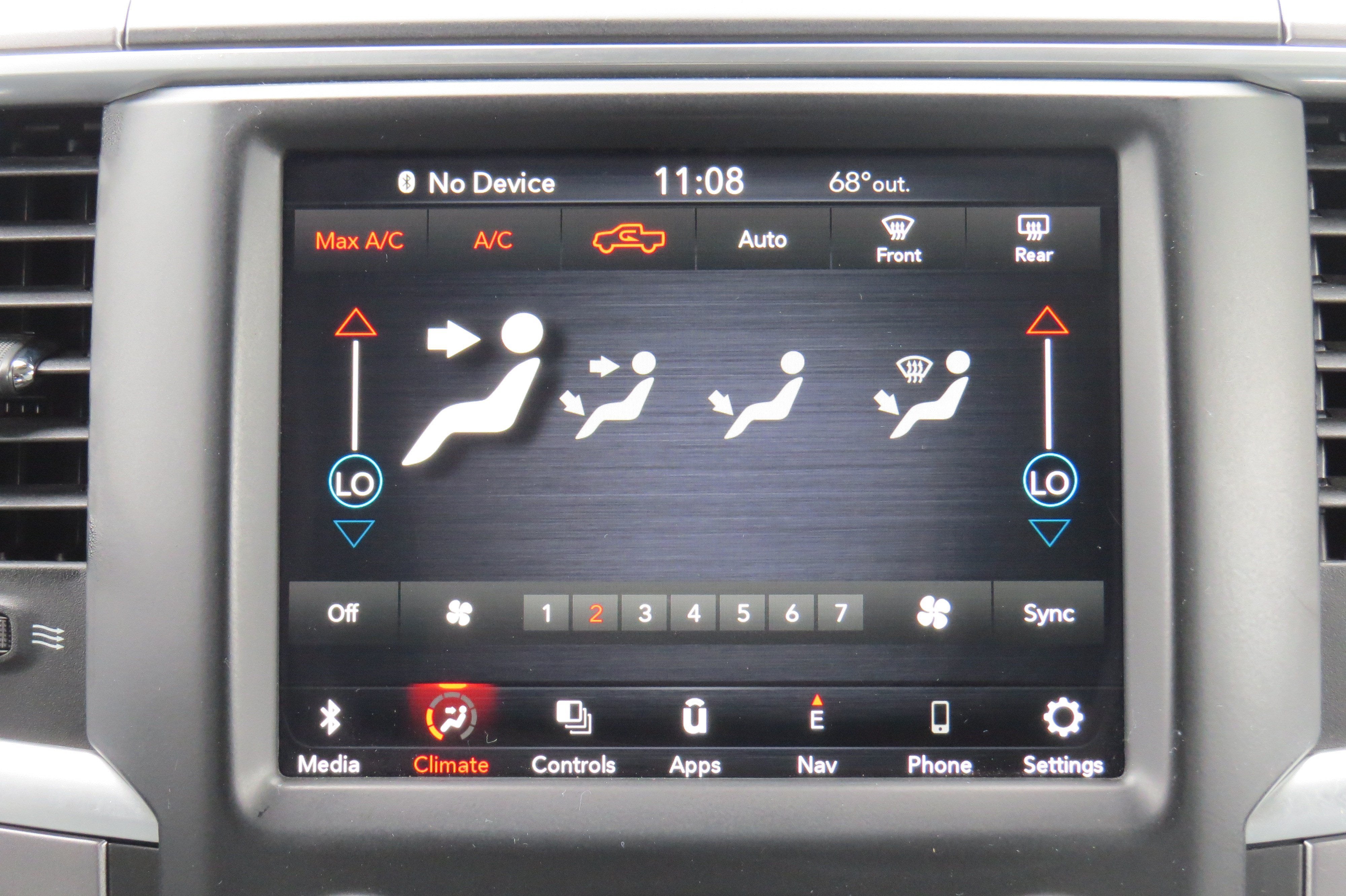 2023 RAM 1500 Classic SLT Crew Cab 4x2 5'7" Box