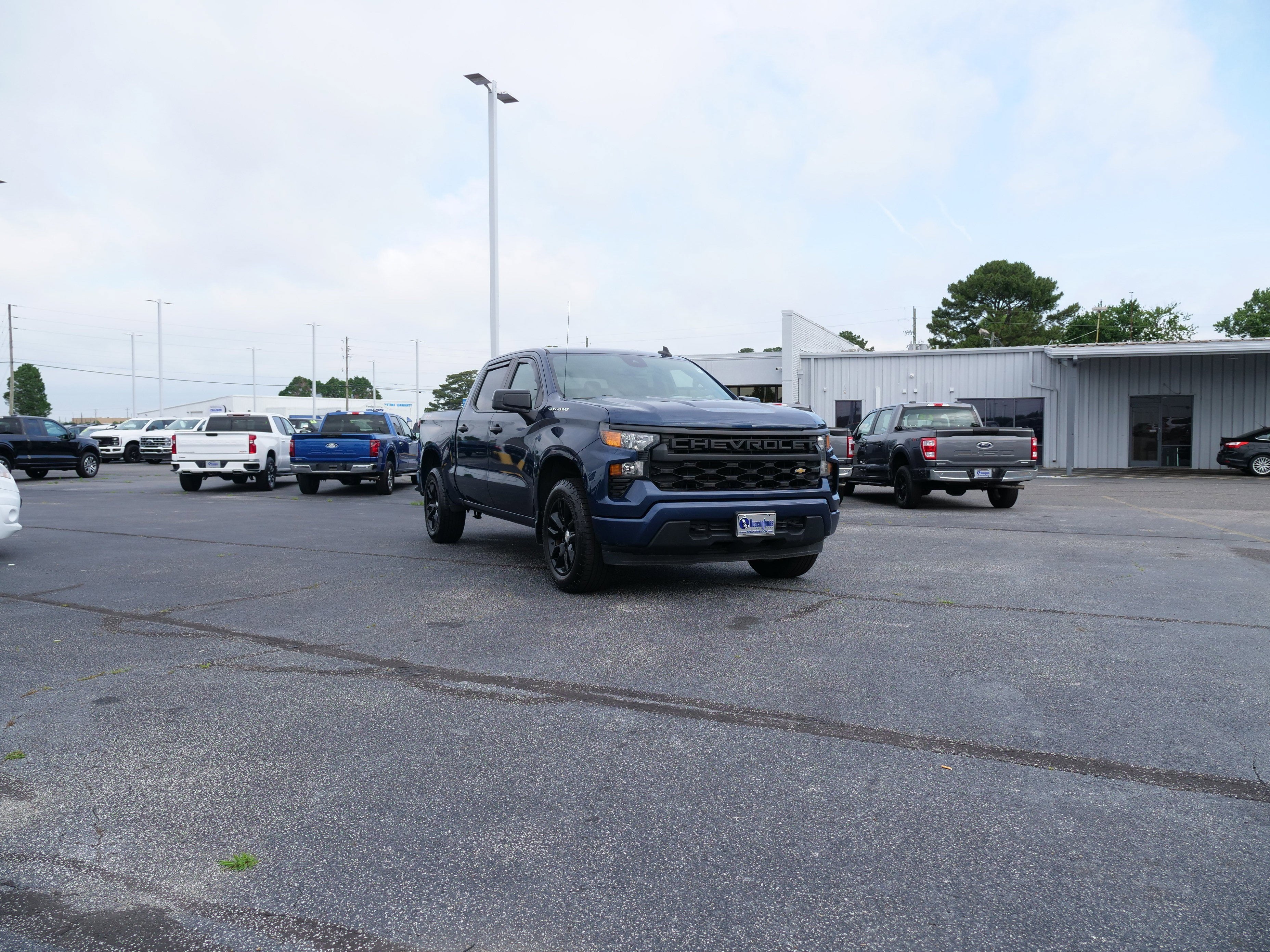 2022 Chevrolet Silverado 1500 Custom