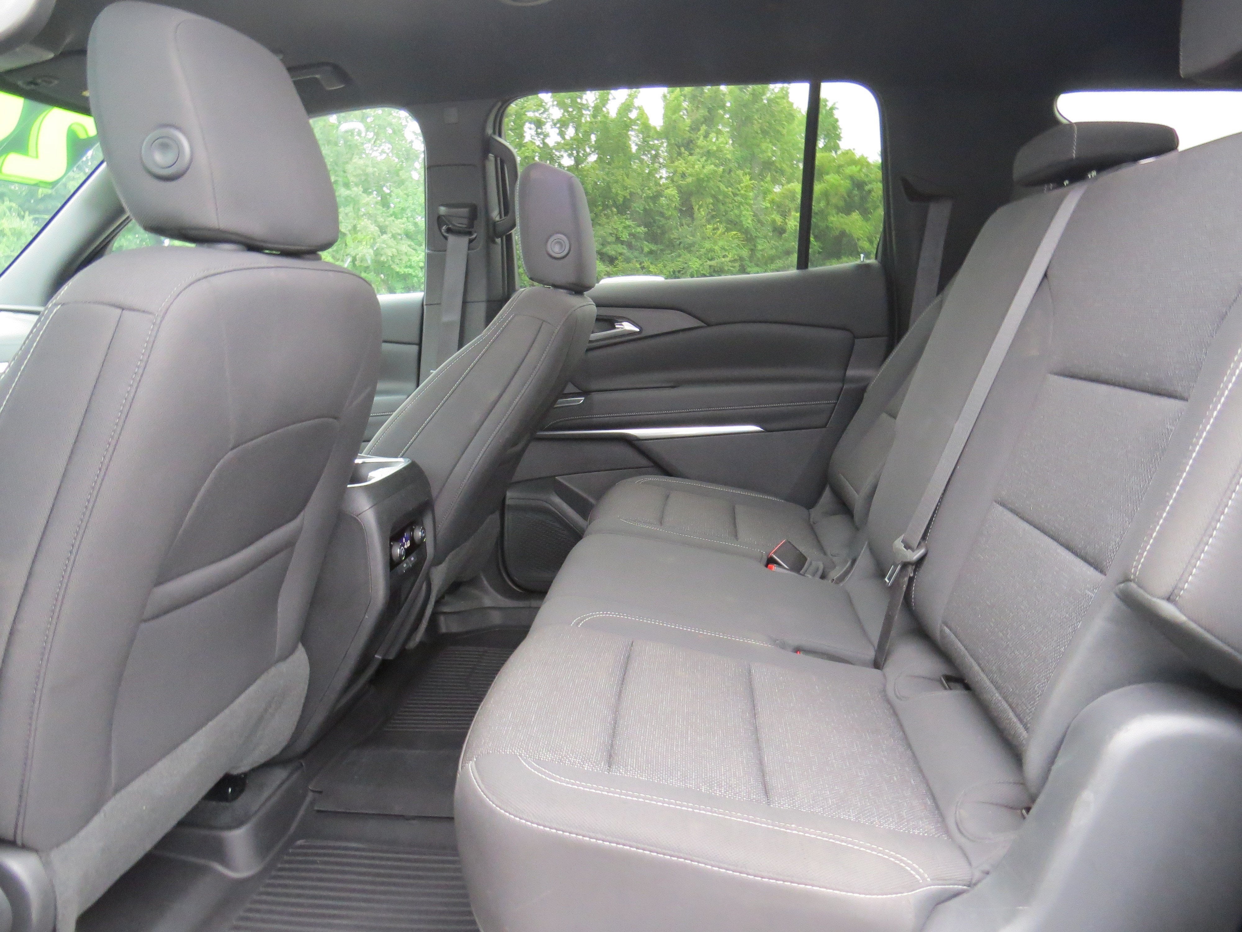 2024 Chevrolet Traverse LS
