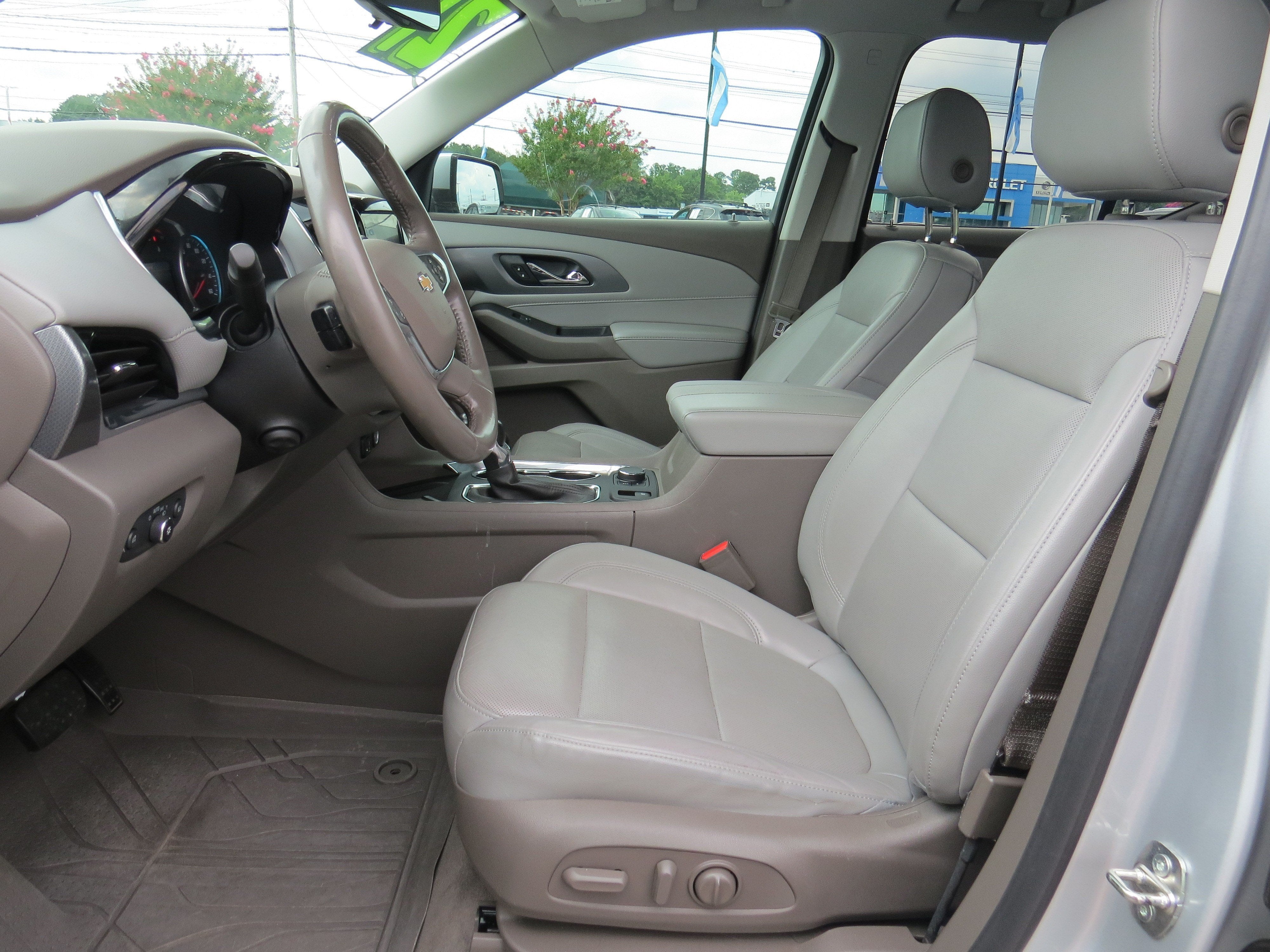 2021 Chevrolet Traverse Premier
