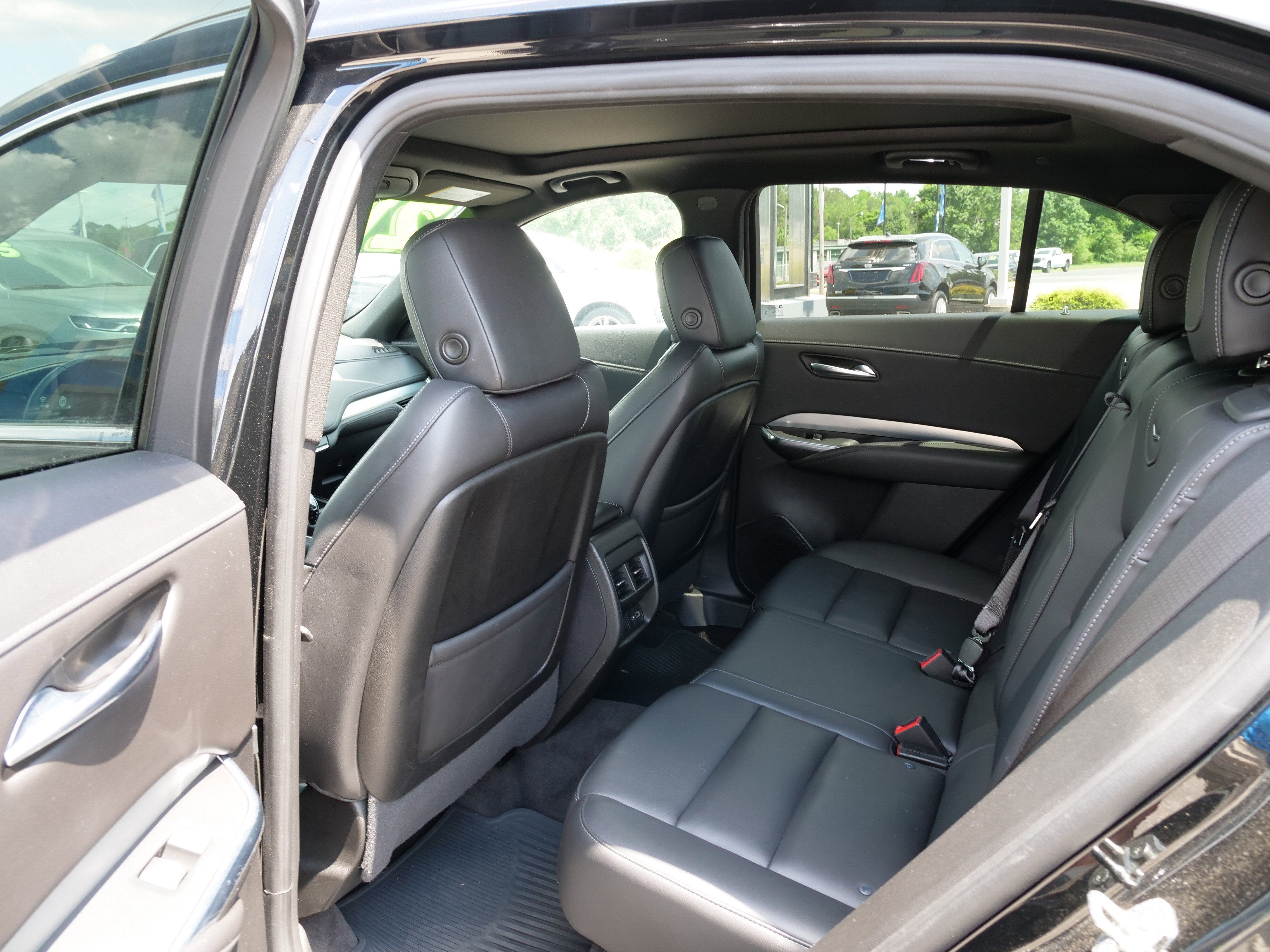 2021 Cadillac XT4 FWD Premium Luxury