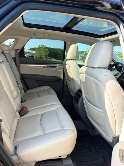 2017 Cadillac XT5 Luxury FWD