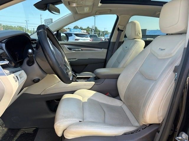2017 Cadillac XT5 Luxury FWD