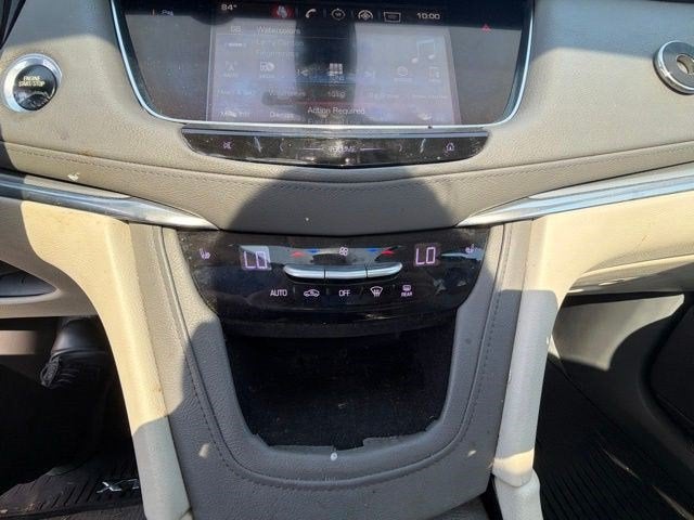 2017 Cadillac XT5 Luxury FWD