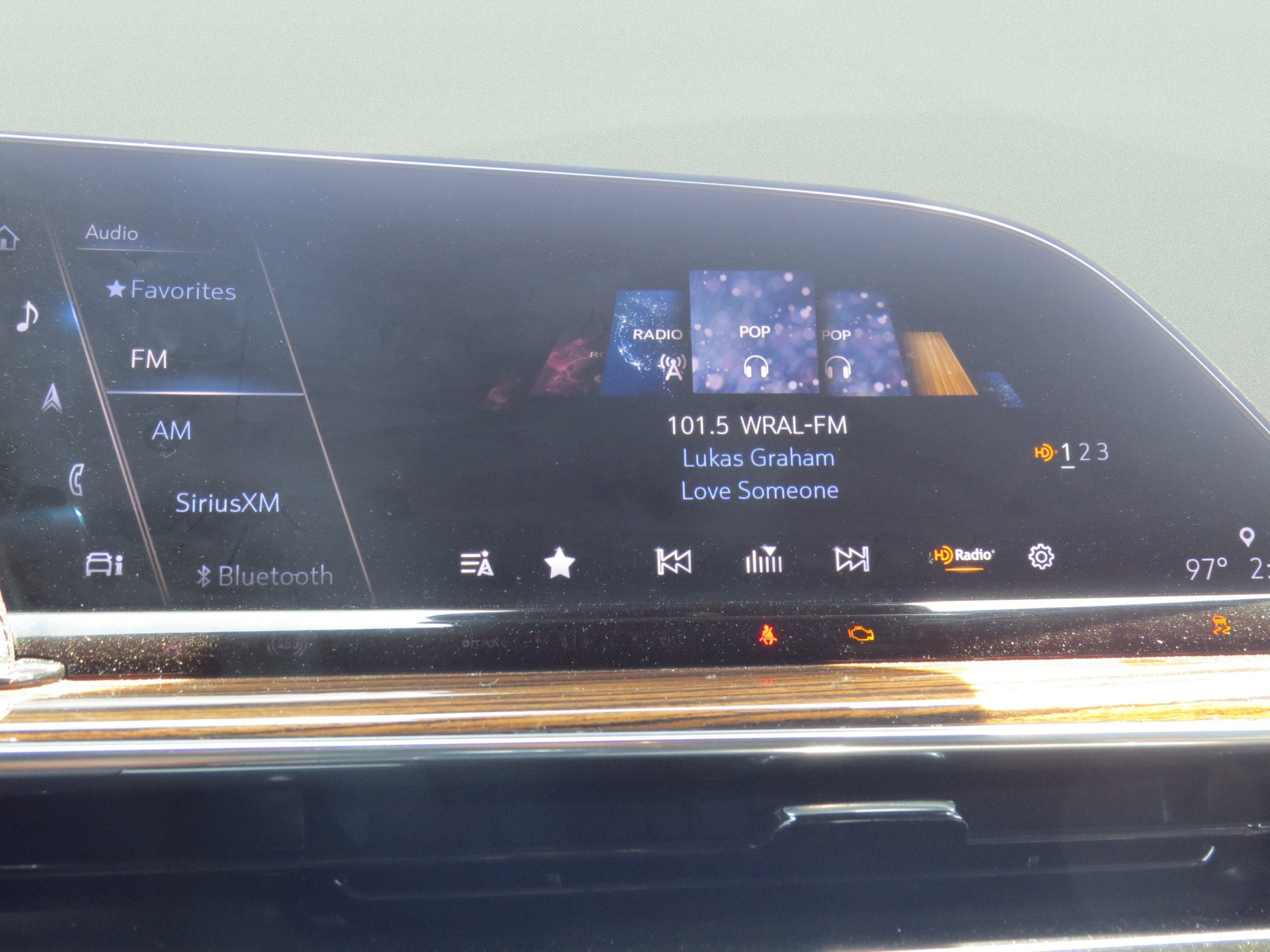 2022 Cadillac Escalade Luxury