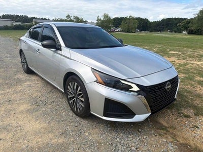 2024 Nissan Altima SV FWD