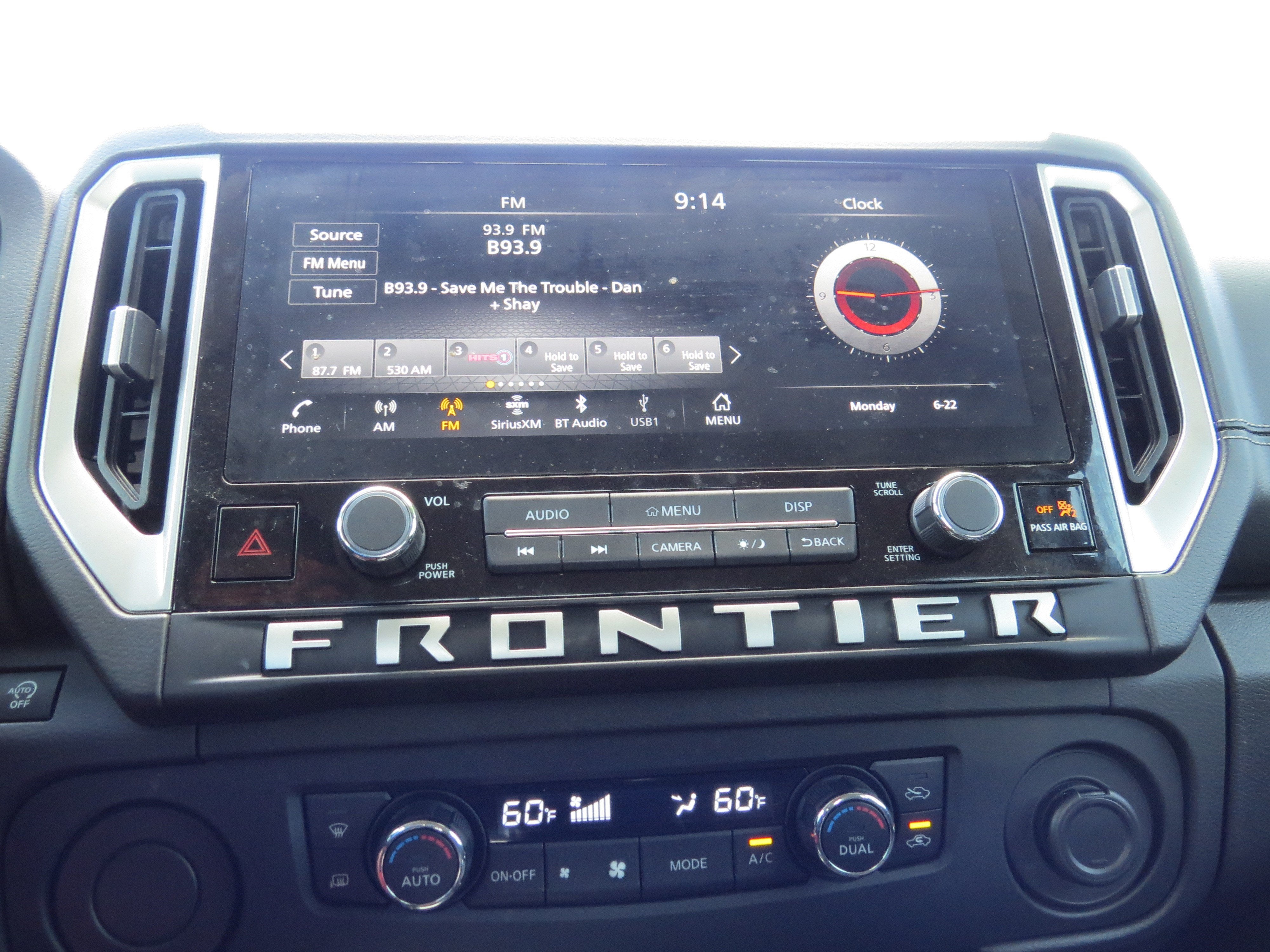 2025 Nissan Frontier Crew Cab SV 4x2