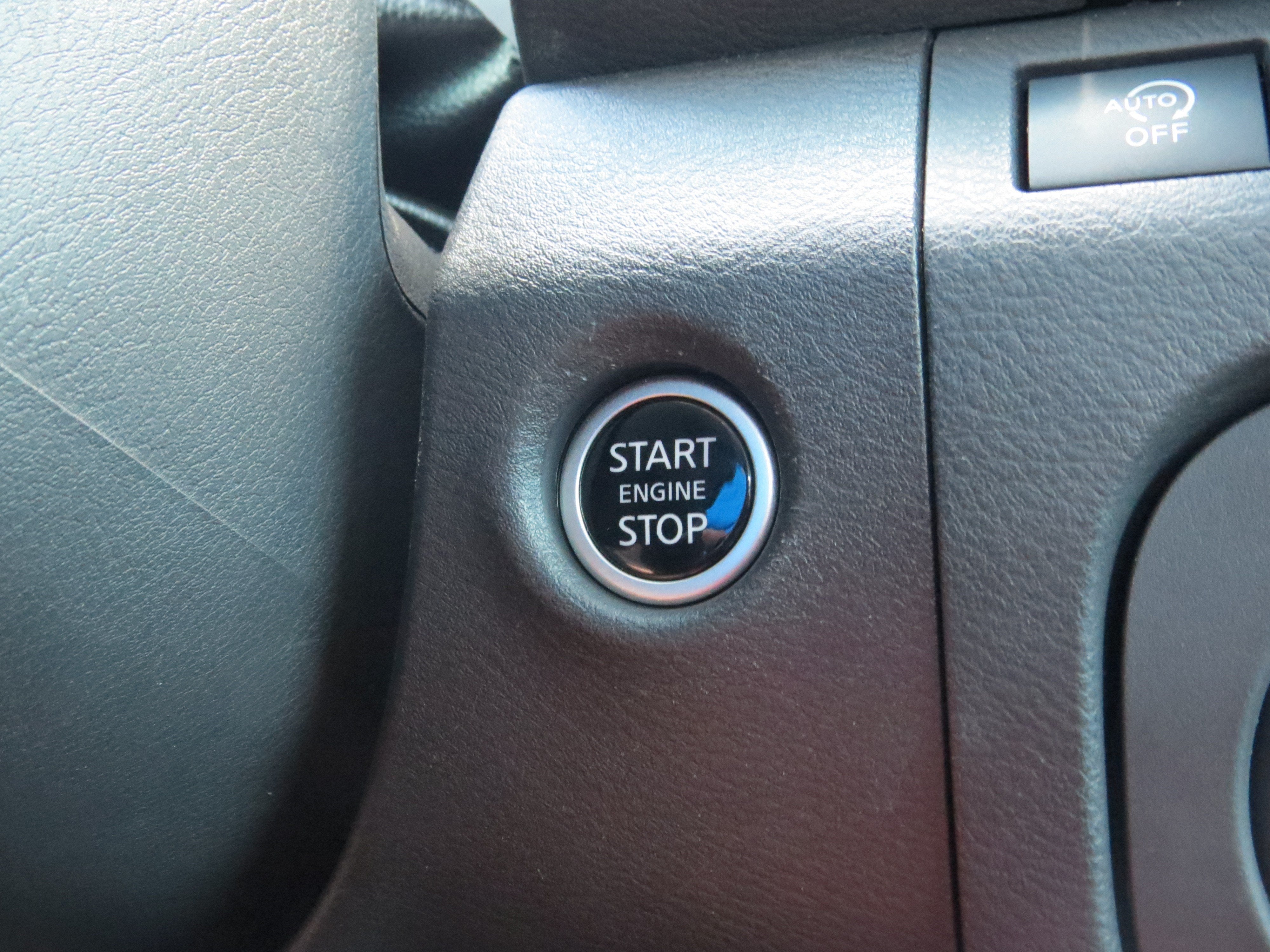 2025 Nissan Frontier Crew Cab SV 4x2
