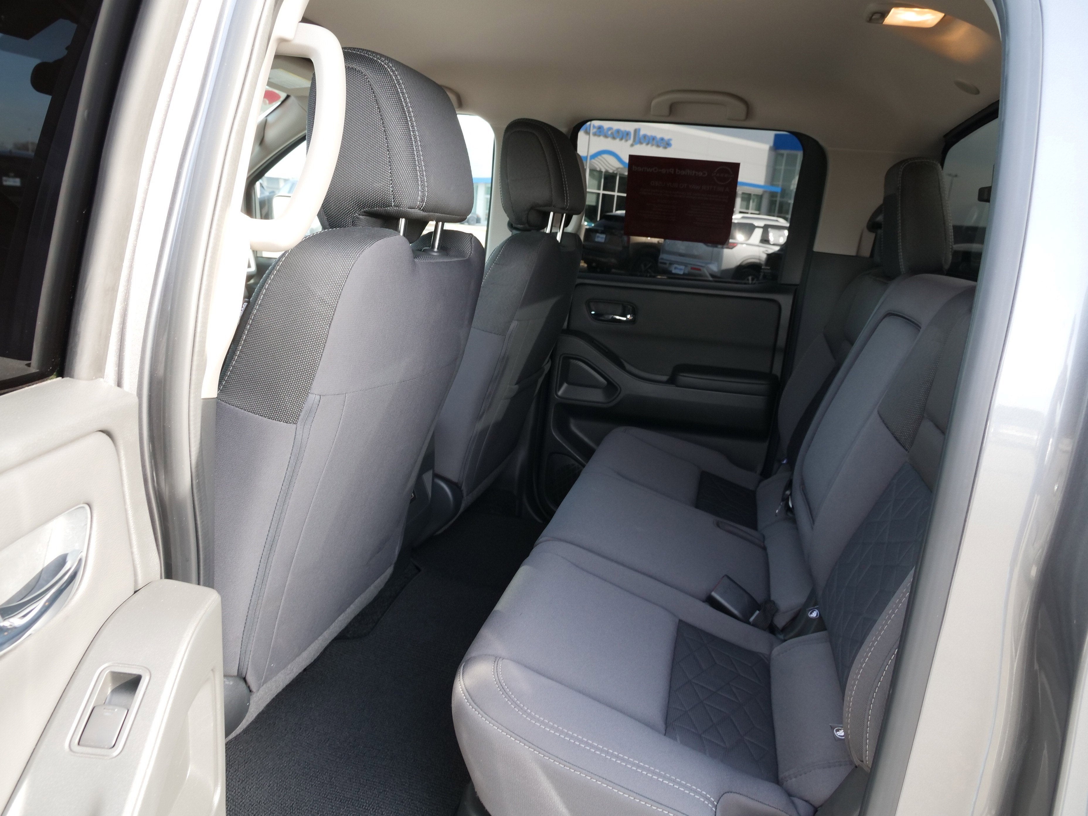 2025 Nissan Frontier Crew Cab SV 4x4
