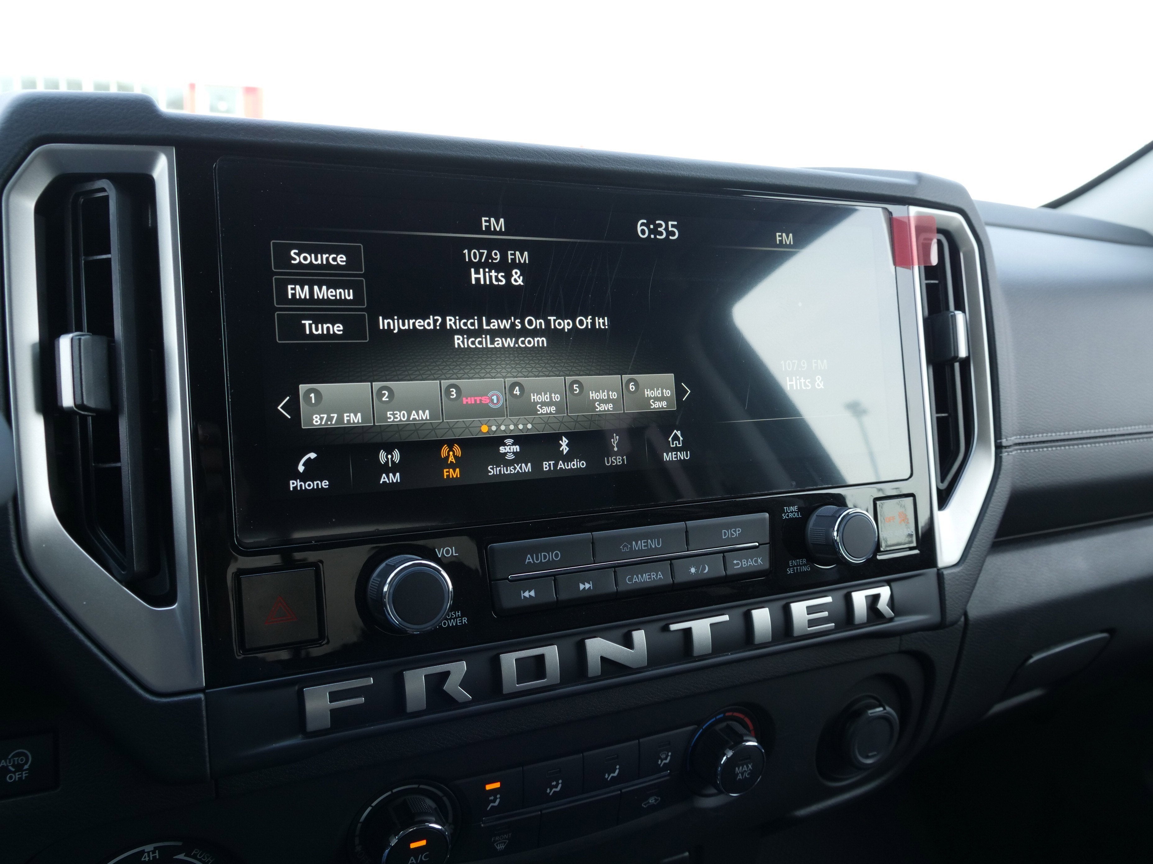 2025 Nissan Frontier Crew Cab SV 4x4