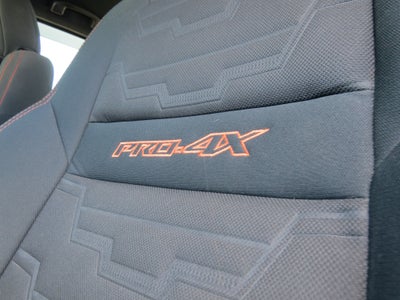 2022 Nissan Frontier Crew Cab PRO-4X 4x4