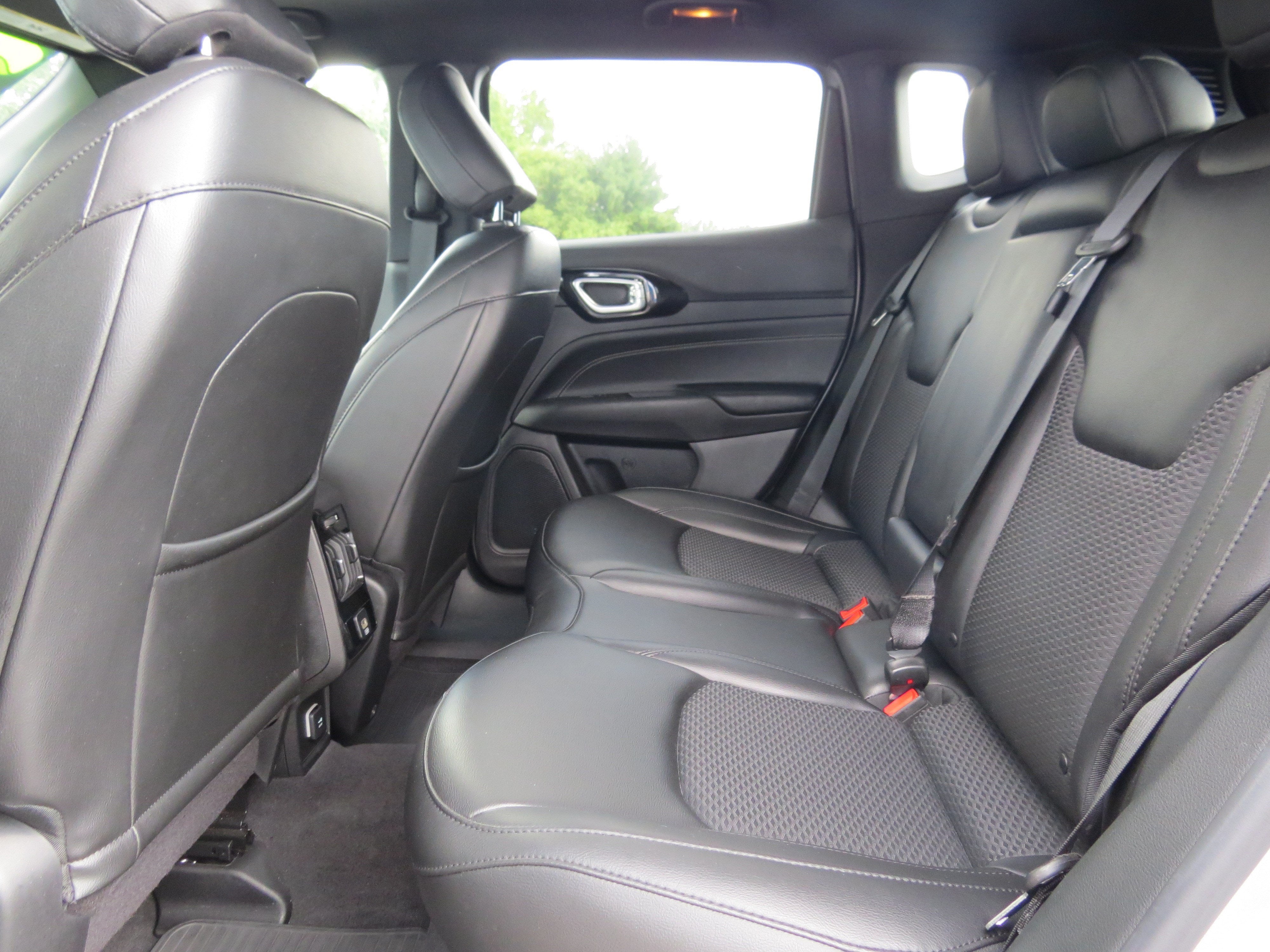 2022 Jeep Compass Altitude FWD