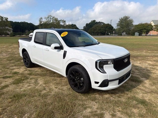 2025 Ford Maverick Lobo Standard