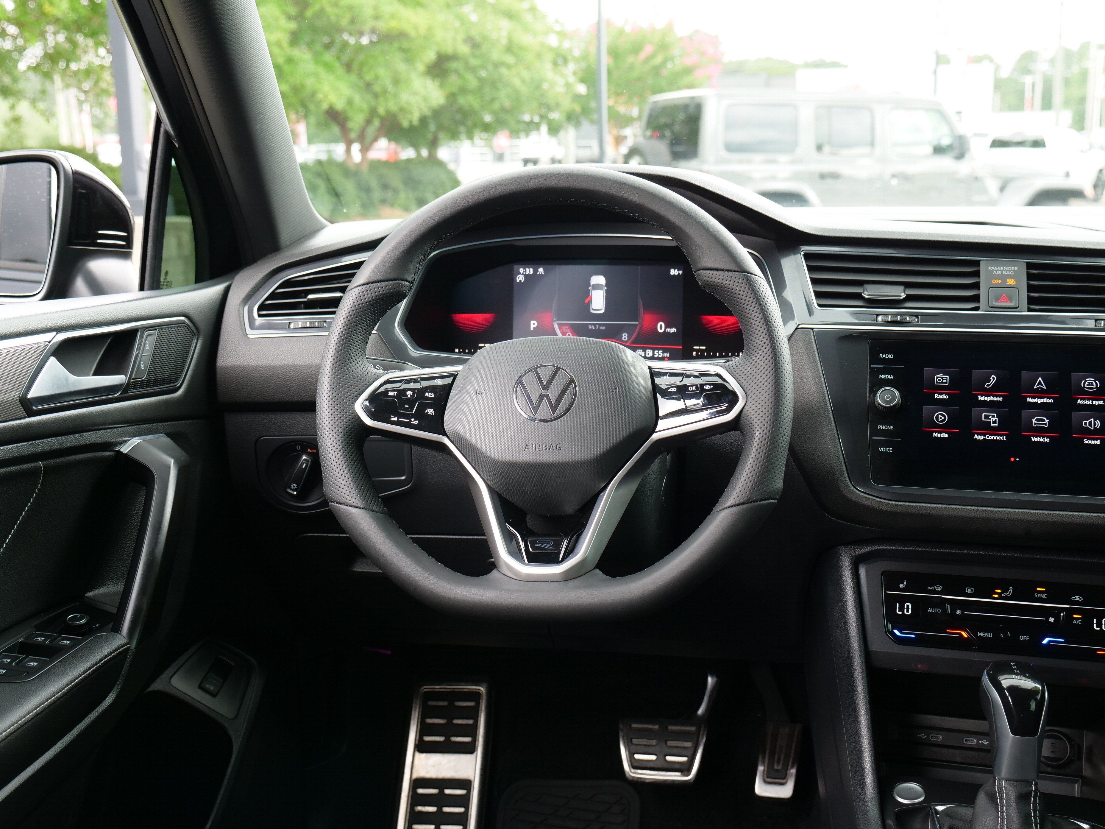 2022 Volkswagen Tiguan 2.0T SE R-Line Black