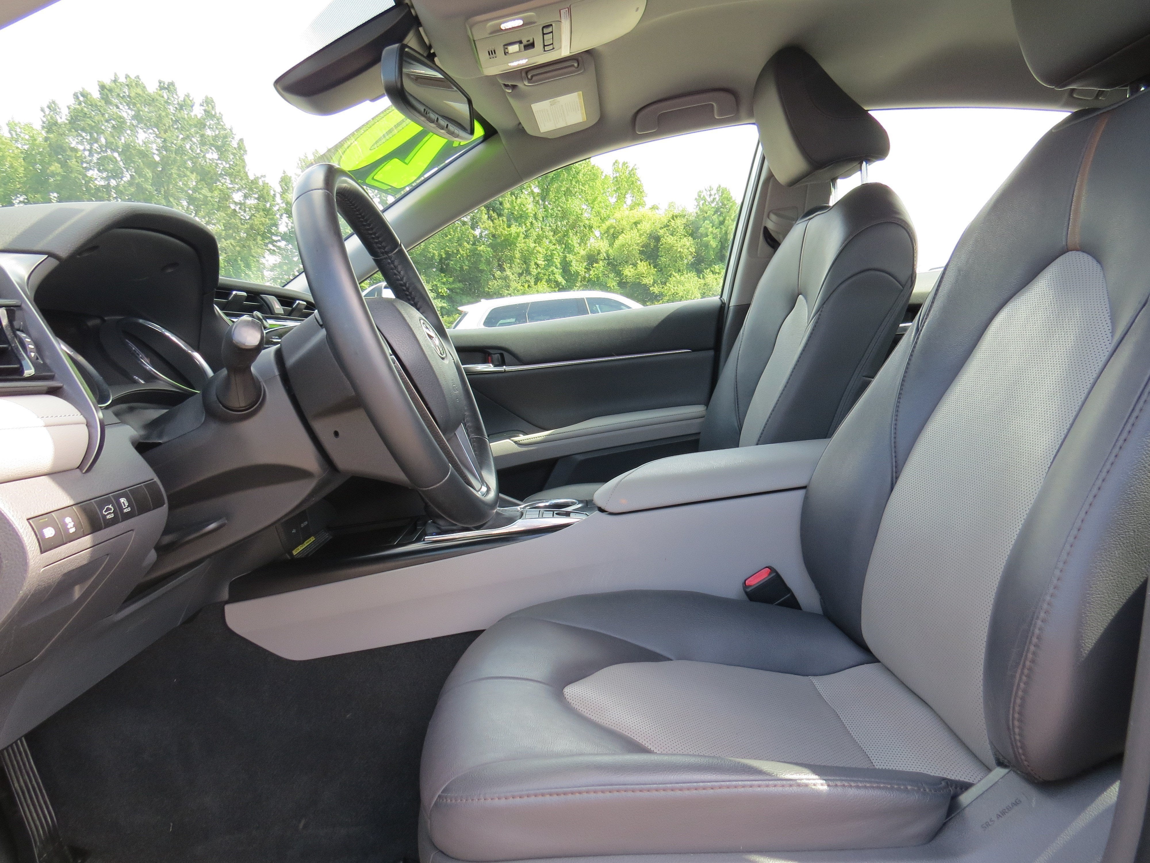 2020 Toyota Camry XLE Hybrid