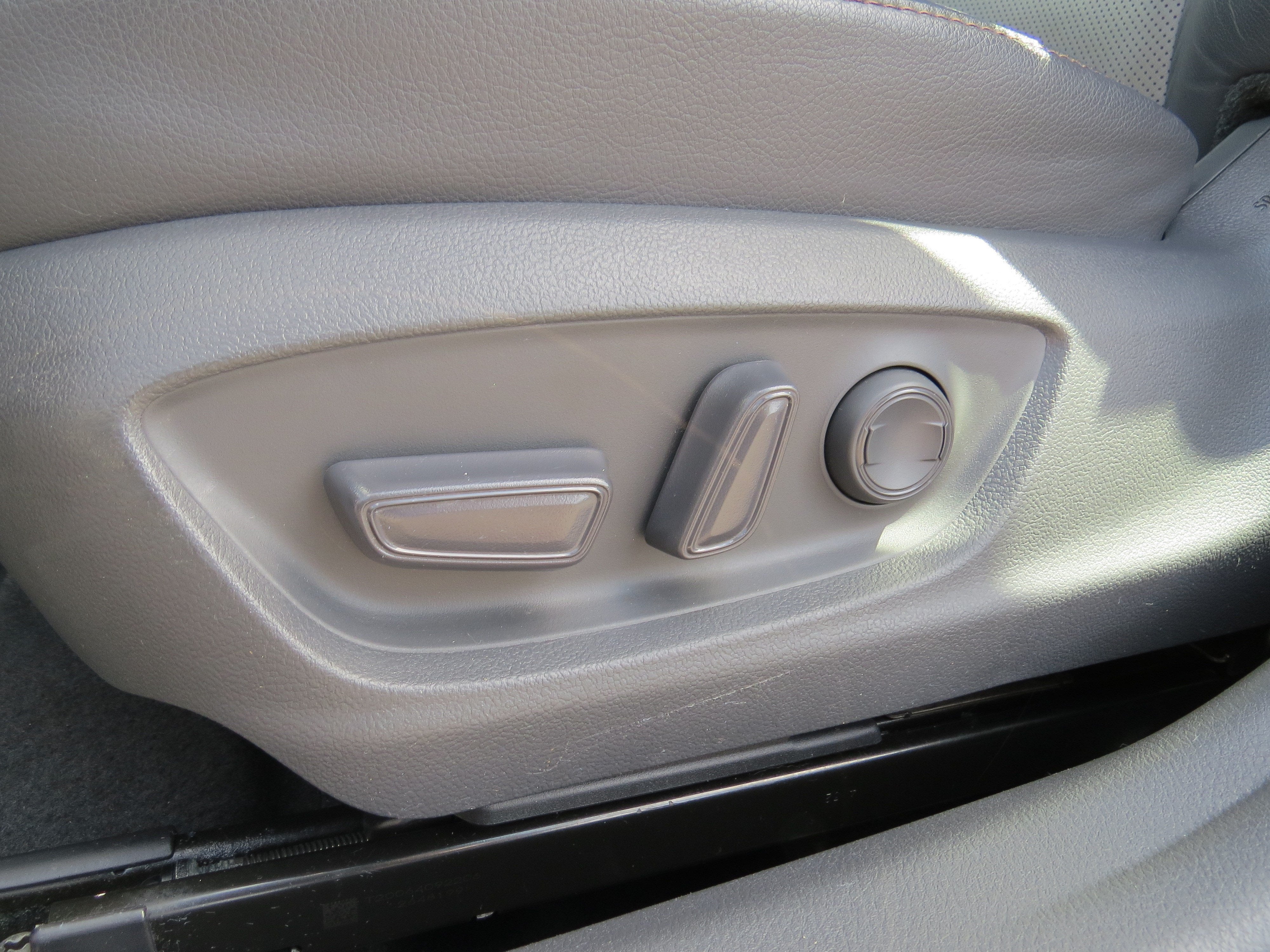 2020 Toyota Camry XLE Hybrid