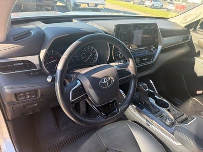 2021 Toyota Highlander Platinum