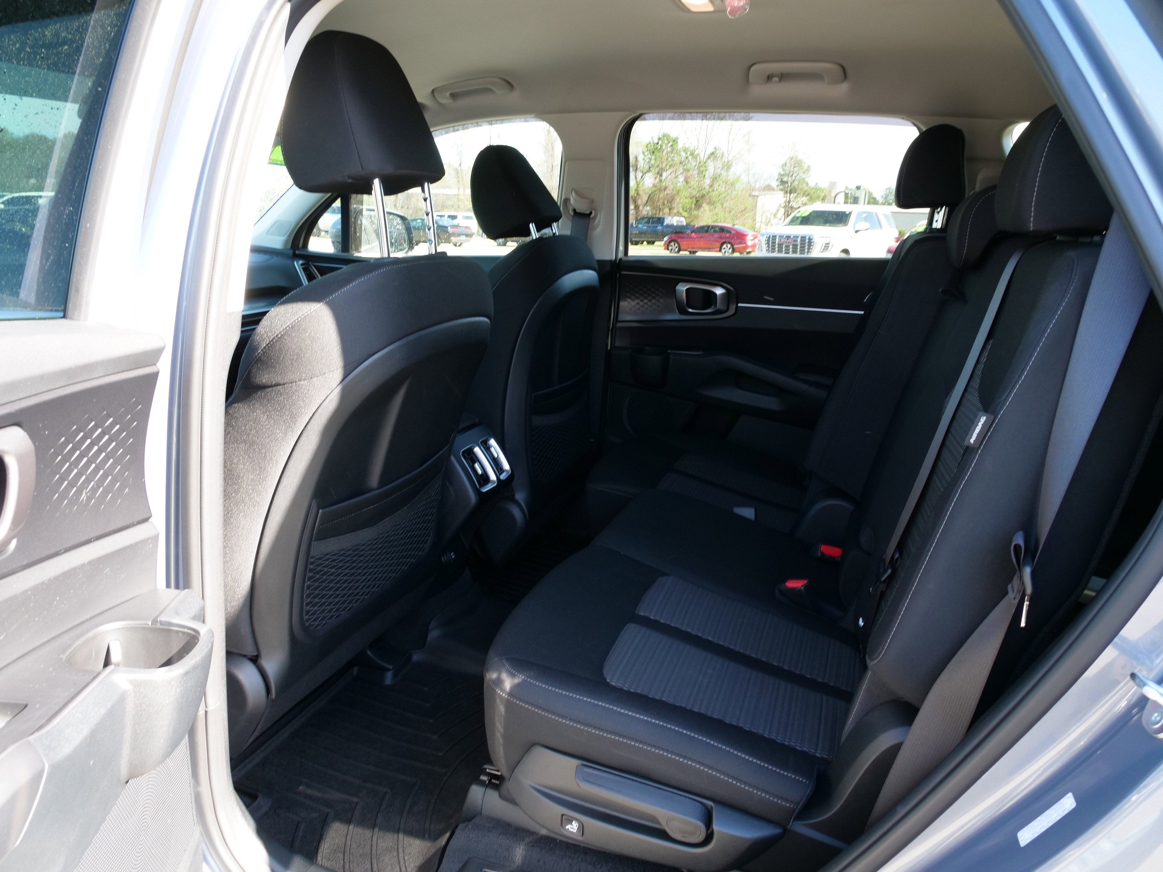2025 Kia Sorento LX