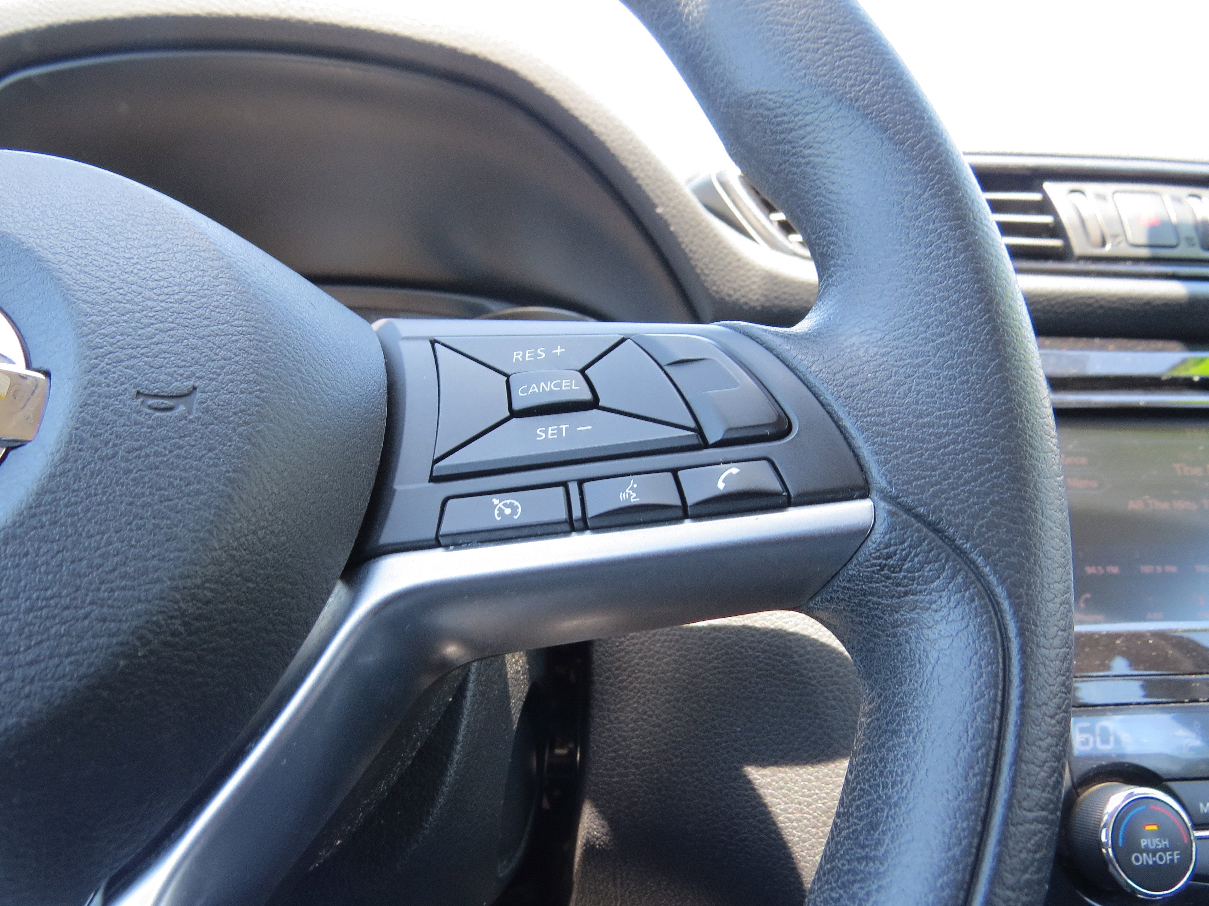 2019 Nissan Rogue Sport SV
