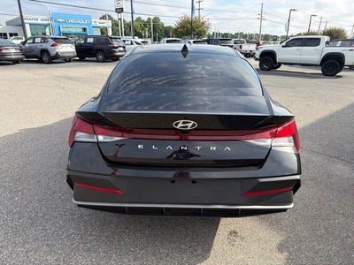 2026 Hyundai Elantra SE