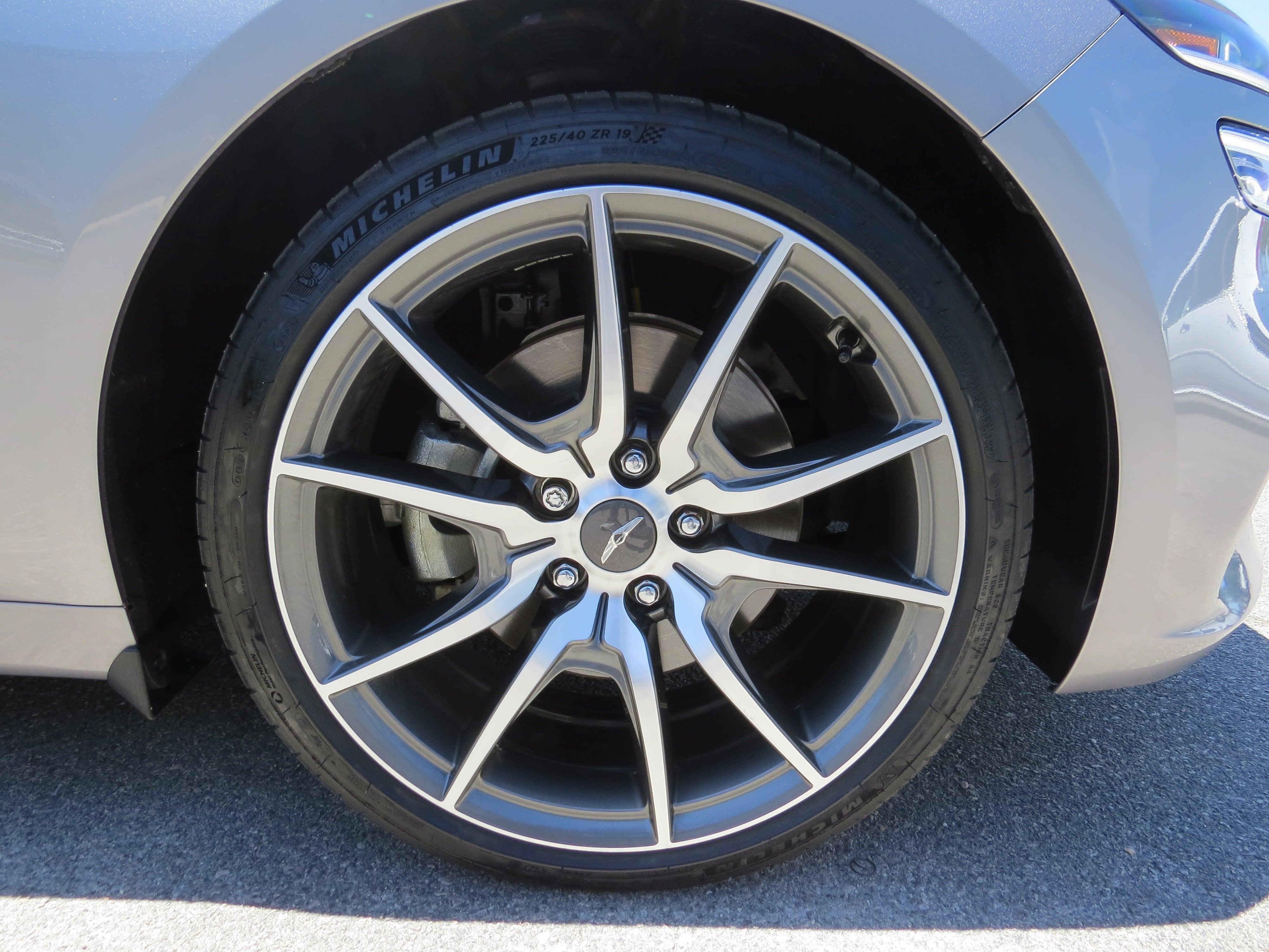 2022 Genesis G70 2.0T RWD