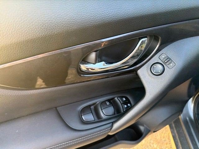 2020 Nissan Rogue SV FWD