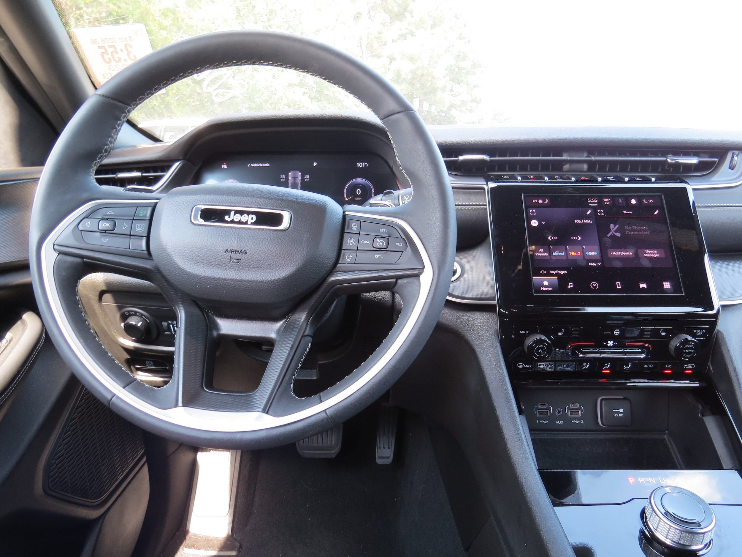 2023 Jeep Grand Cherokee Laredo