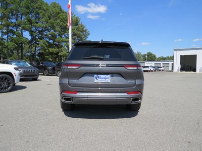 2022 Jeep Grand Cherokee Summit