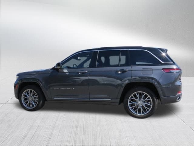 2022 Jeep Grand Cherokee Summit