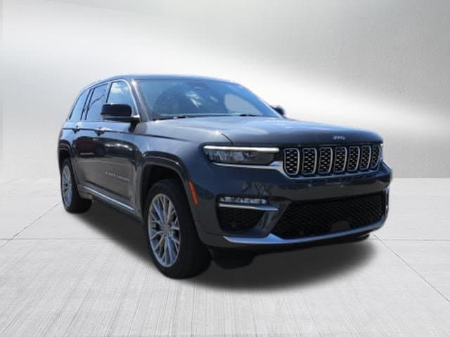 2022 Jeep Grand Cherokee Summit