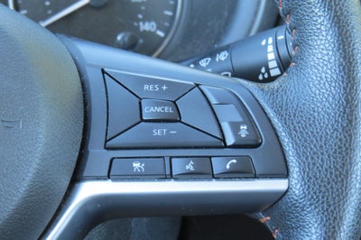 2022 Nissan Kicks SR
