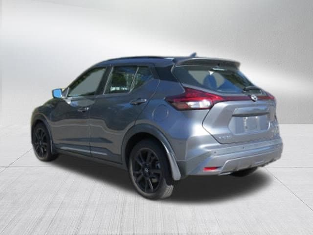 2022 Nissan Kicks SR