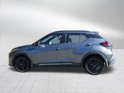 2022 Nissan Kicks SR