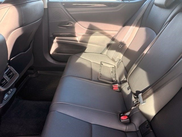 2019 Lexus ES 