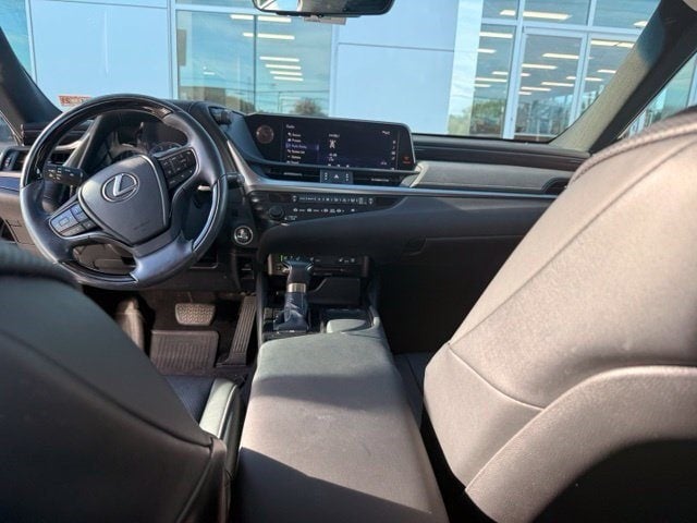 2019 Lexus ES 