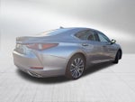 2019 Lexus ES 