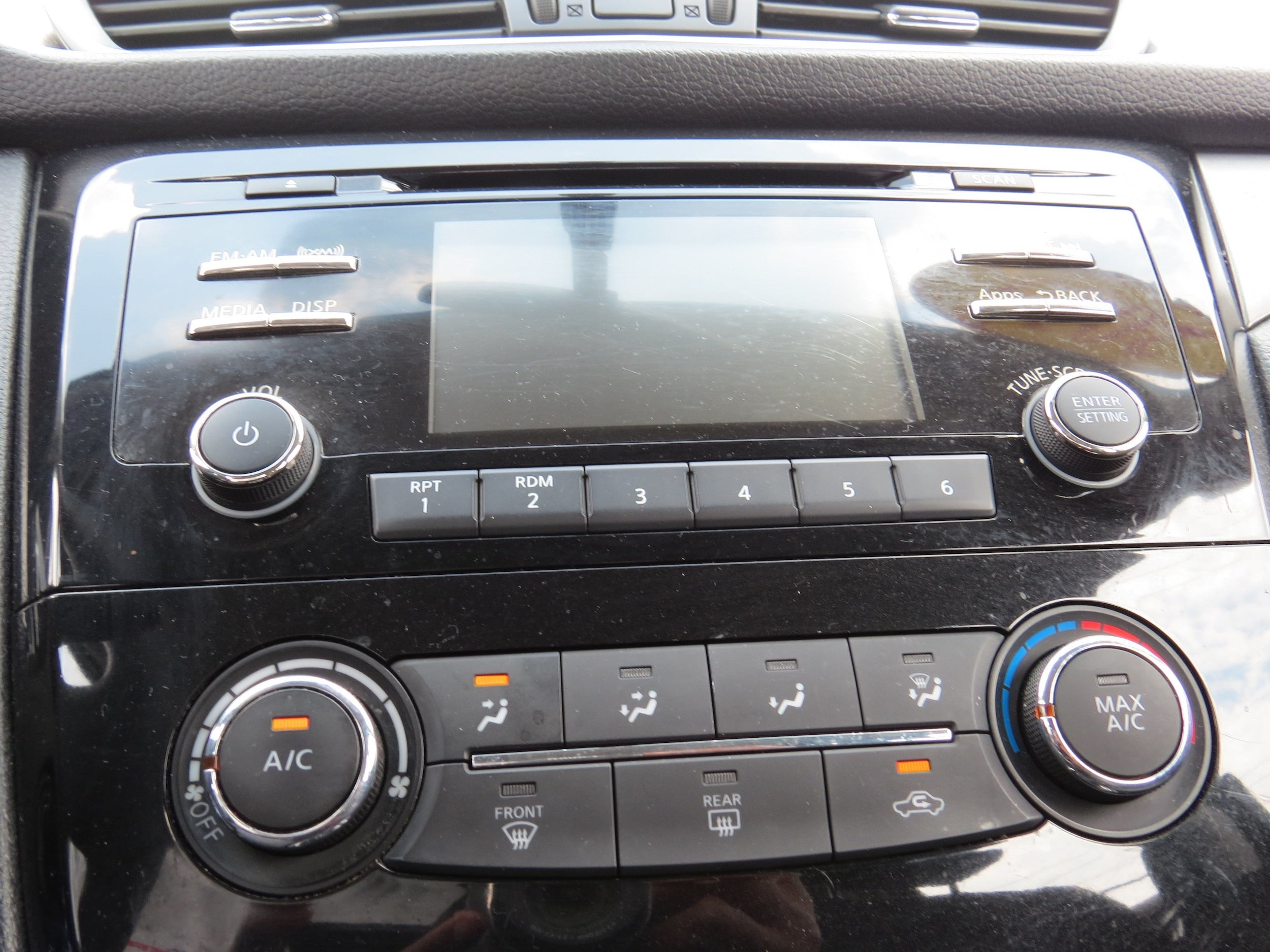 2015 Nissan Rogue S